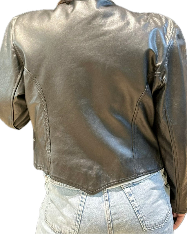 VESTE EN CUIR VINTAGE DÉTAILS ARGENTÉS