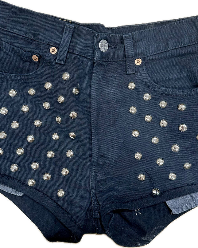 Short Levi’s Vintage customisé à clous – Taille 36