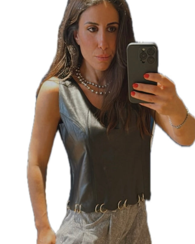 TOP VINTAGE EN CUIR AVEC ANNEAUX