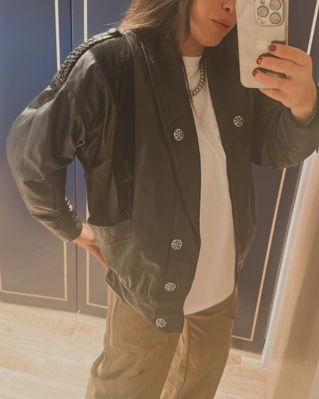 Blouson en cuir vintage customisé – Noir – Taille unique
