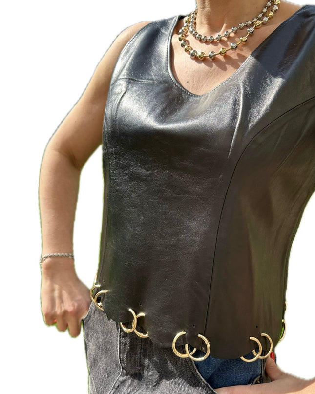 TOP VINTAGE EN CUIR AVEC ANNEAUX