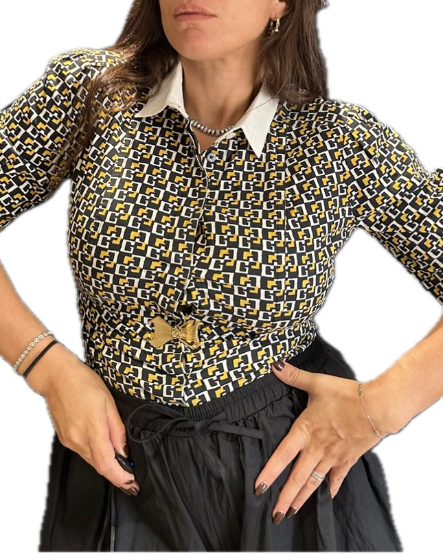 Chemisier Gucci Vintage ceinturé – Logo GG doré – Taille 38