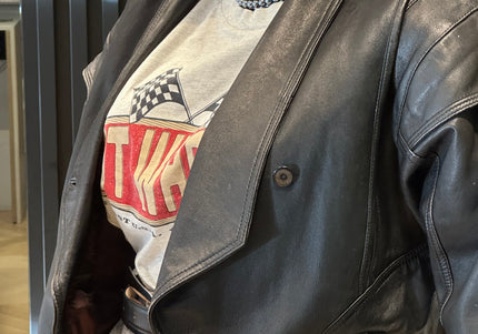 Blouson en cuir vintage noir – esprit biker épaulé – pièce unique