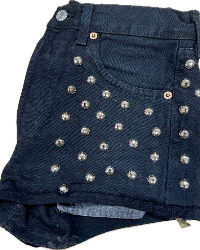 Short Levi’s Vintage customisé à clous – Taille 36