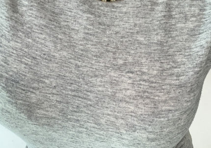 Collier avec pierres noires