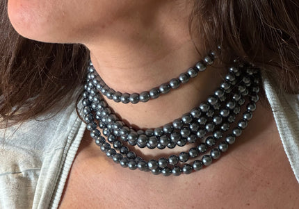 Ras-de-cou vintage en perles grises – multi-rangs – pièce unique