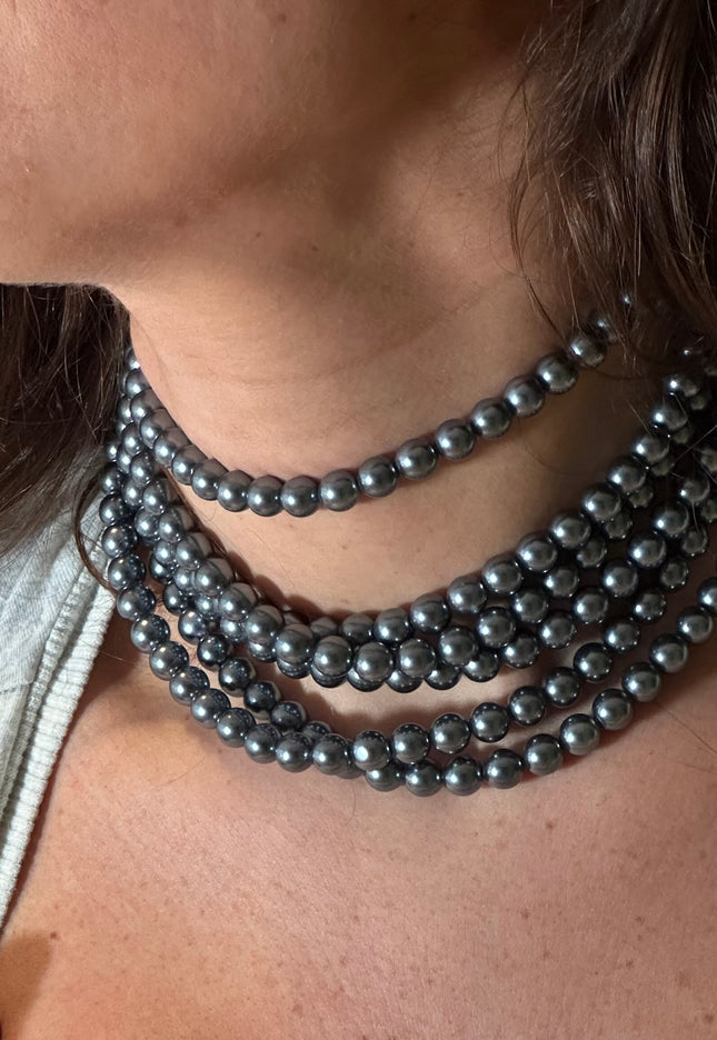 Ras-de-cou vintage en perles grises – multi-rangs – pièce unique