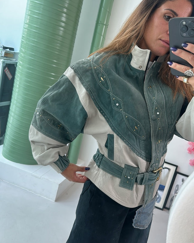 Blouson en cuir vintage rivets doré - 2