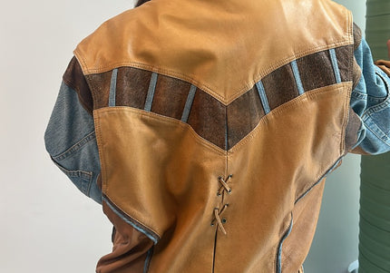Blouson en cuir et jeans - 4