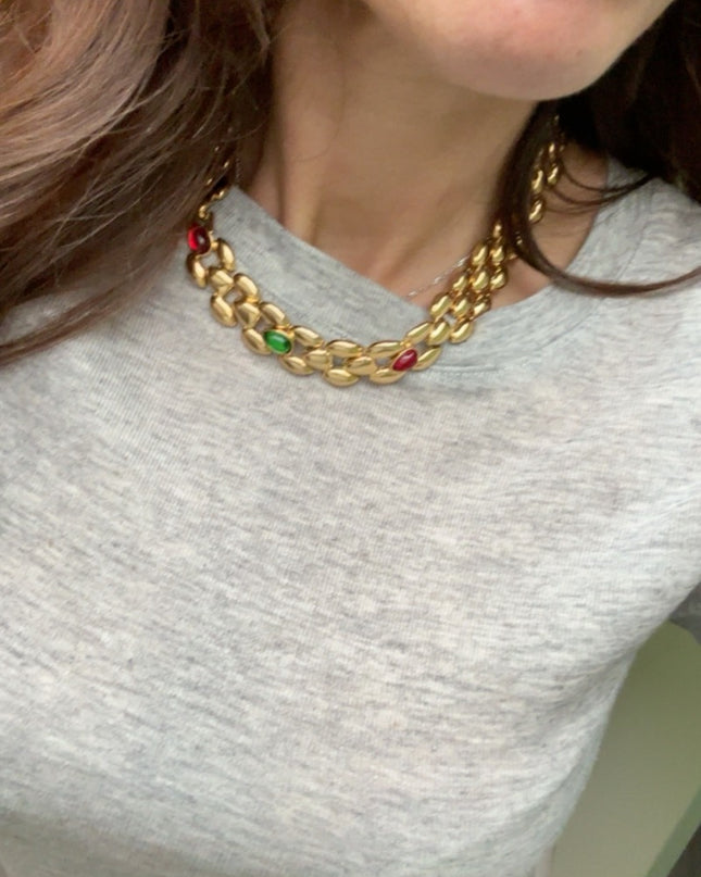 Collier fantaisie-vintage imitation plaqué-or et pierre de 3 couleurs