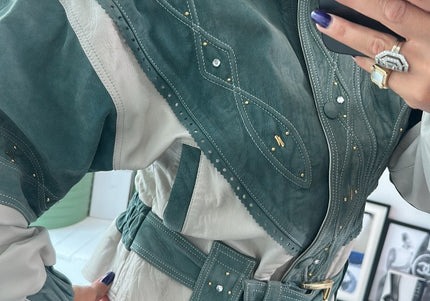 Blouson en cuir vintage rivets doré - 3