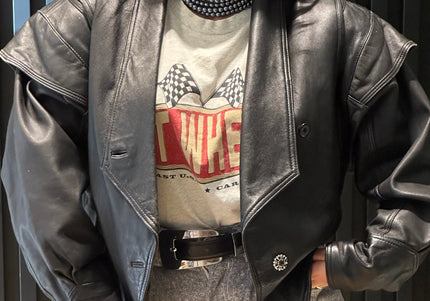 Blouson en cuir vintage noir – esprit biker épaulé – pièce unique