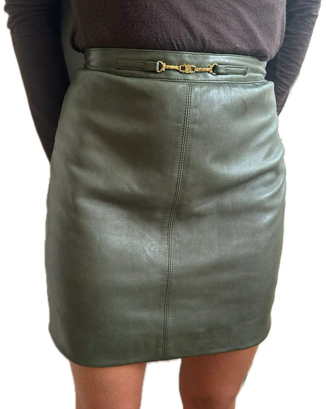 Jupe Céline Vintage en cuir khaki – Logo Triomphe doré – Taille 34/36