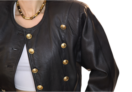 BLOUSON EN CUIR NOIR BOUTONS DORÉS