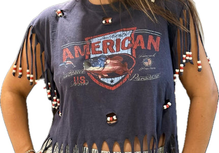 T-shirt vintage “American” customisé à la main avec perles – Taille unique