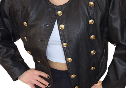 BLOUSON EN CUIR NOIR BOUTONS DORÉS