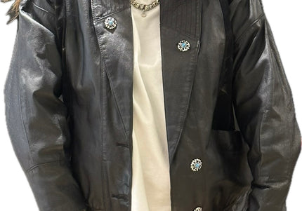 Blouson en cuir vintage customisé – Noir – Taille unique