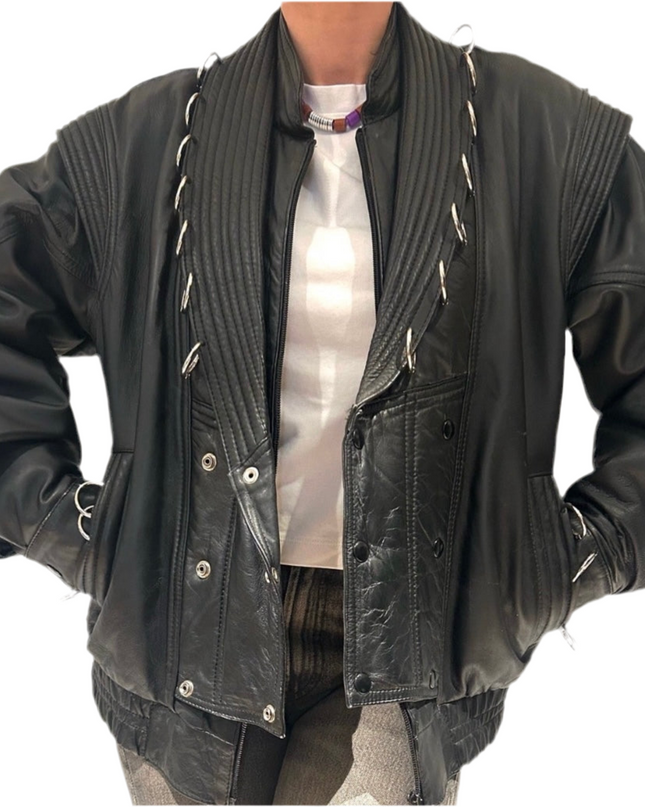VESTE EN CUIR ANNEAUX