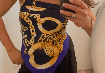 Foulard vintage Céline – motif chaînes & ceintures