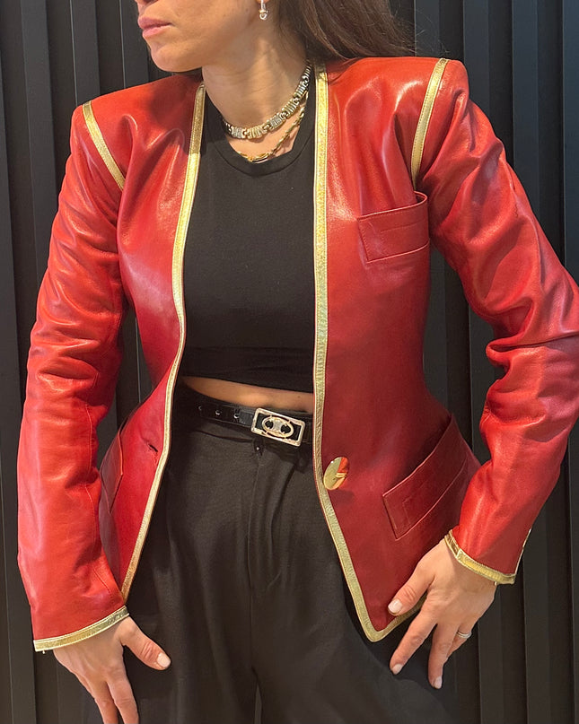 Veste en cuir vintage Yves Saint Laurent Variation – pièce rare, épaules structurées