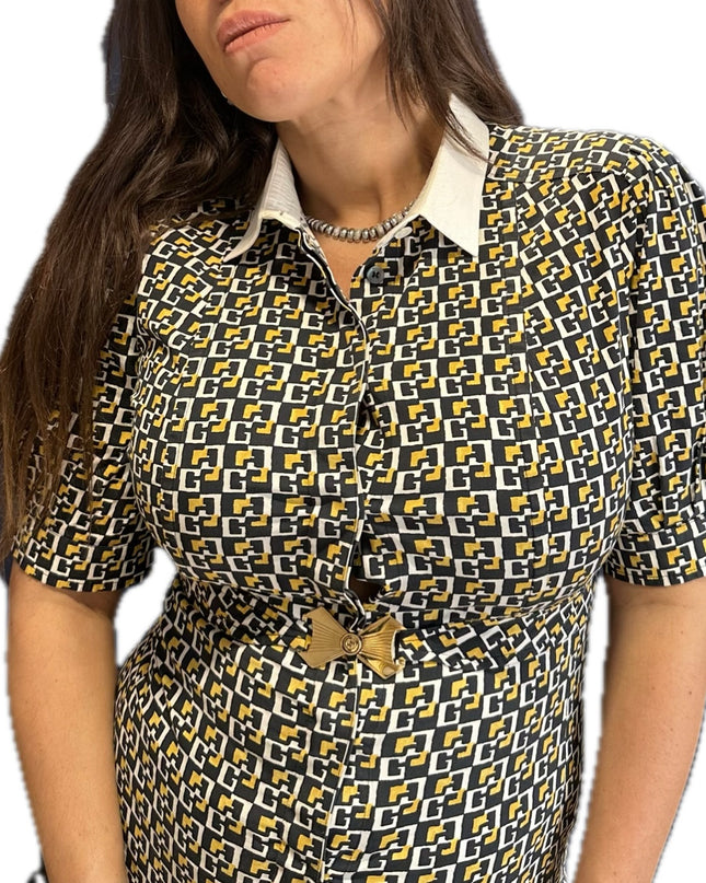 Chemisier Gucci Vintage ceinturé – Logo GG doré – Taille 38