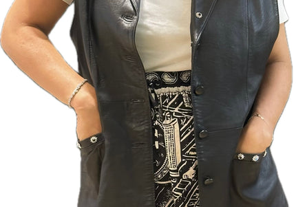 Veste sans manches en cuir noir vintage customisée – Taille unique