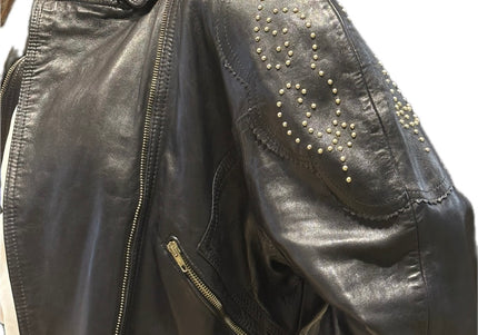 Blouson en cuir vintage clouté – Taille unique