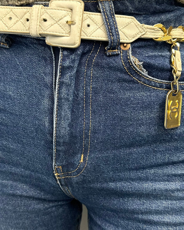 Ceinture Chanel vintage en cuir blanc et chaîne dorée – Taille 80