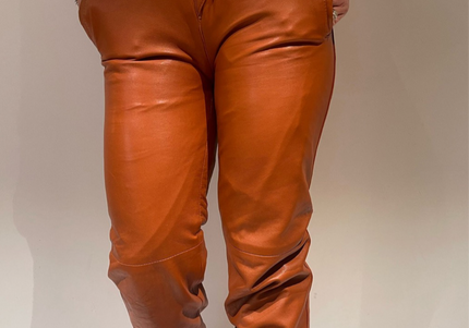 PANTALON EN CUIR ORANGE