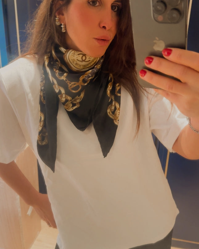 Foulard en soie vintage Chanel – Motif chaînes iconiques