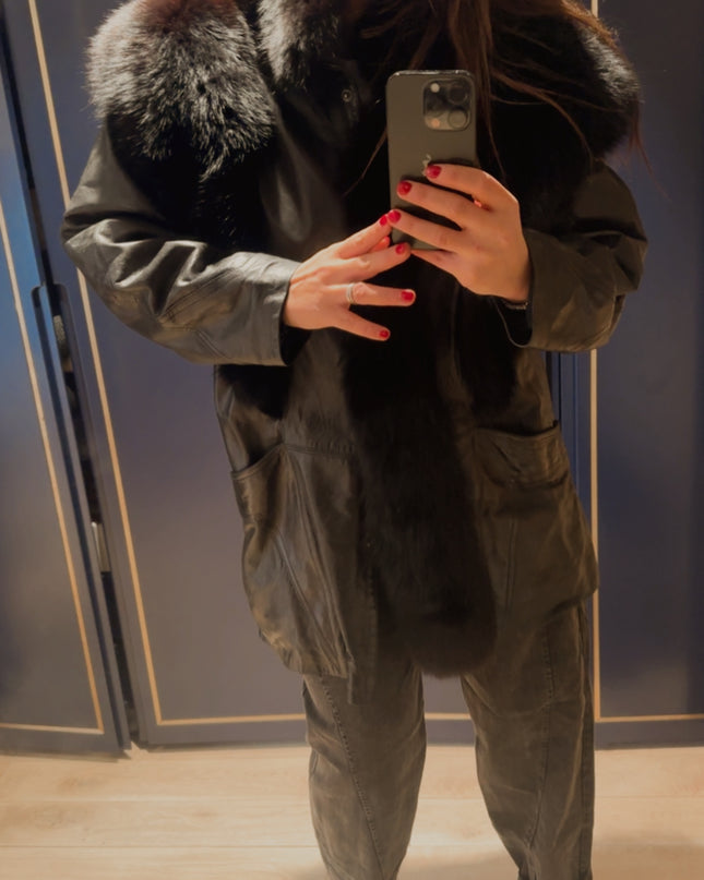 Manteau en cuir vintage & véritable fourrure – Pièce d’exception