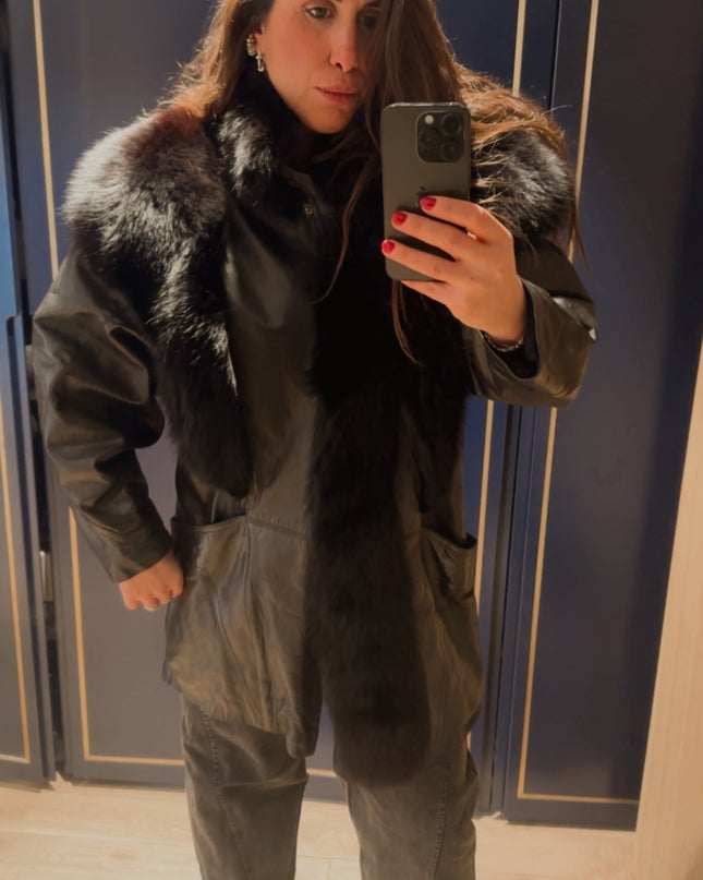 Manteau en cuir vintage & véritable fourrure – Pièce d’exception