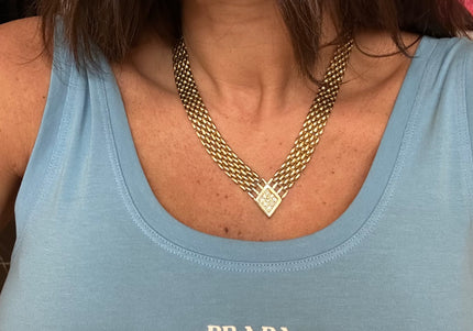 Collier vintage en maille gourmette – pendentif carré pavé