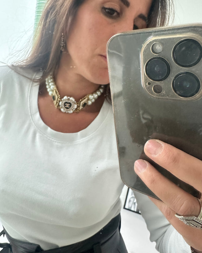 Collier vintage perlé – bouton Chanel revisité