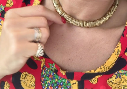 Joli collier couture vintage en métal doré
