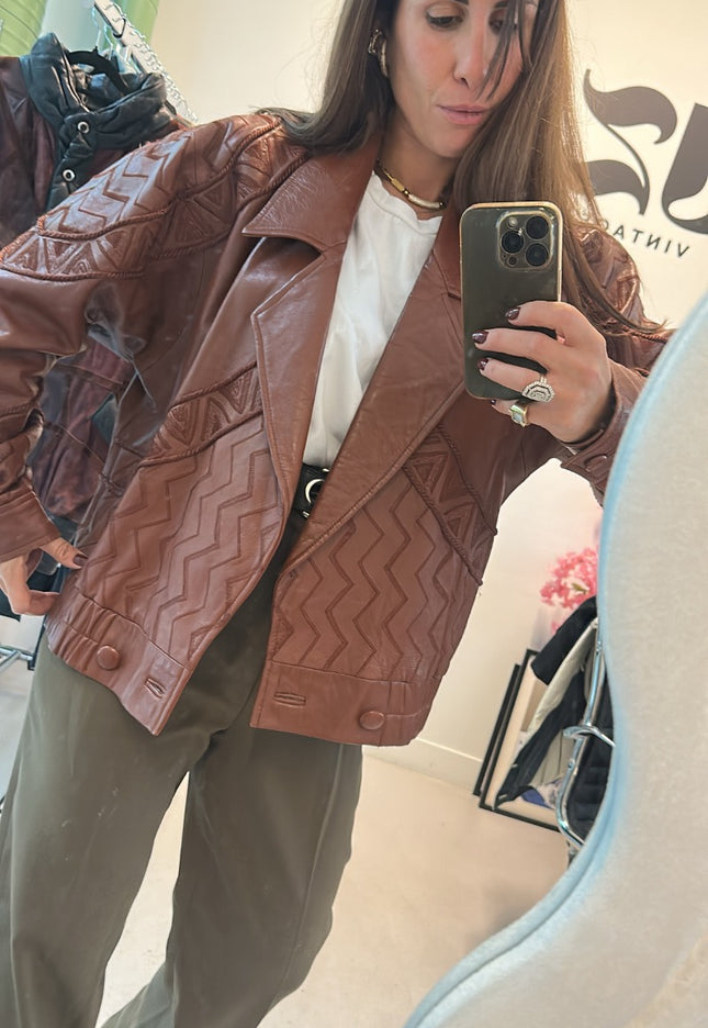 Veste en cuir vintage marron rouge
